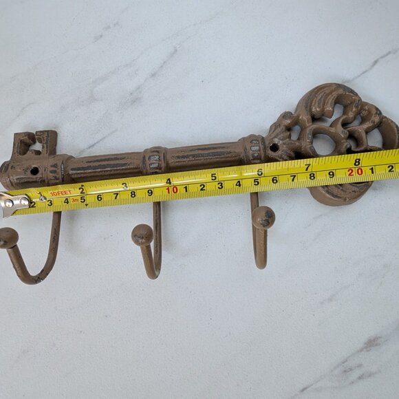 Cast Iron Figure Hook Bar - Picture 9 of 9